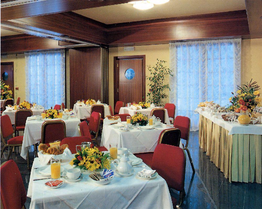 Hotel & Residence Dei Duchi Urbino Étterem fotó